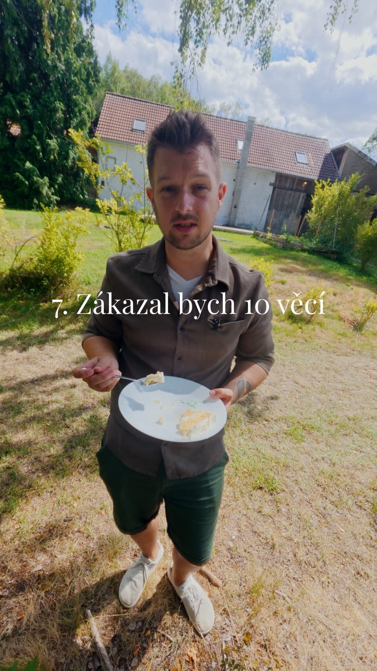 🔥 10 věcí, které bych na svatbě ZAKÁZAL.

Některé kazí atmosféru. Jiné zbytečně stresují novomanžele. A u některých si možná řeknete, že jsem se úplně zbláznil. 😅

Po desítkách svateb mám ale jasno. 🎥💍

👉 Se kterýým bodem souhlasíte nejvíc — a který byste mi naopak okamžitě rozporovali?

Uložte si video, pokud plánujete svatbu, a pošlete ho někomu, kdo ji právě chystá. 🤍

#svatba #svatebniinspirace #planovanisvatby #svatebnitipy #svatba2027